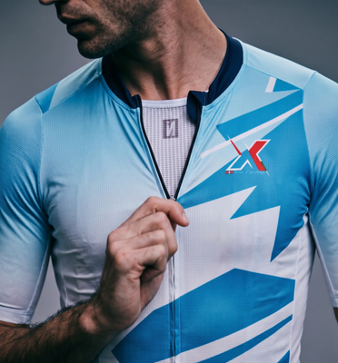 Polyester, Polyamide, Élasthanne : quelles différences pour un maillot cyclisme ?